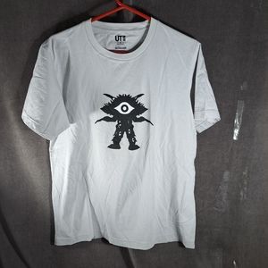 Uniqlo UT Ultraman Gaia vs Gan-Q Light Grey Anime Graphic Tee VG+ M